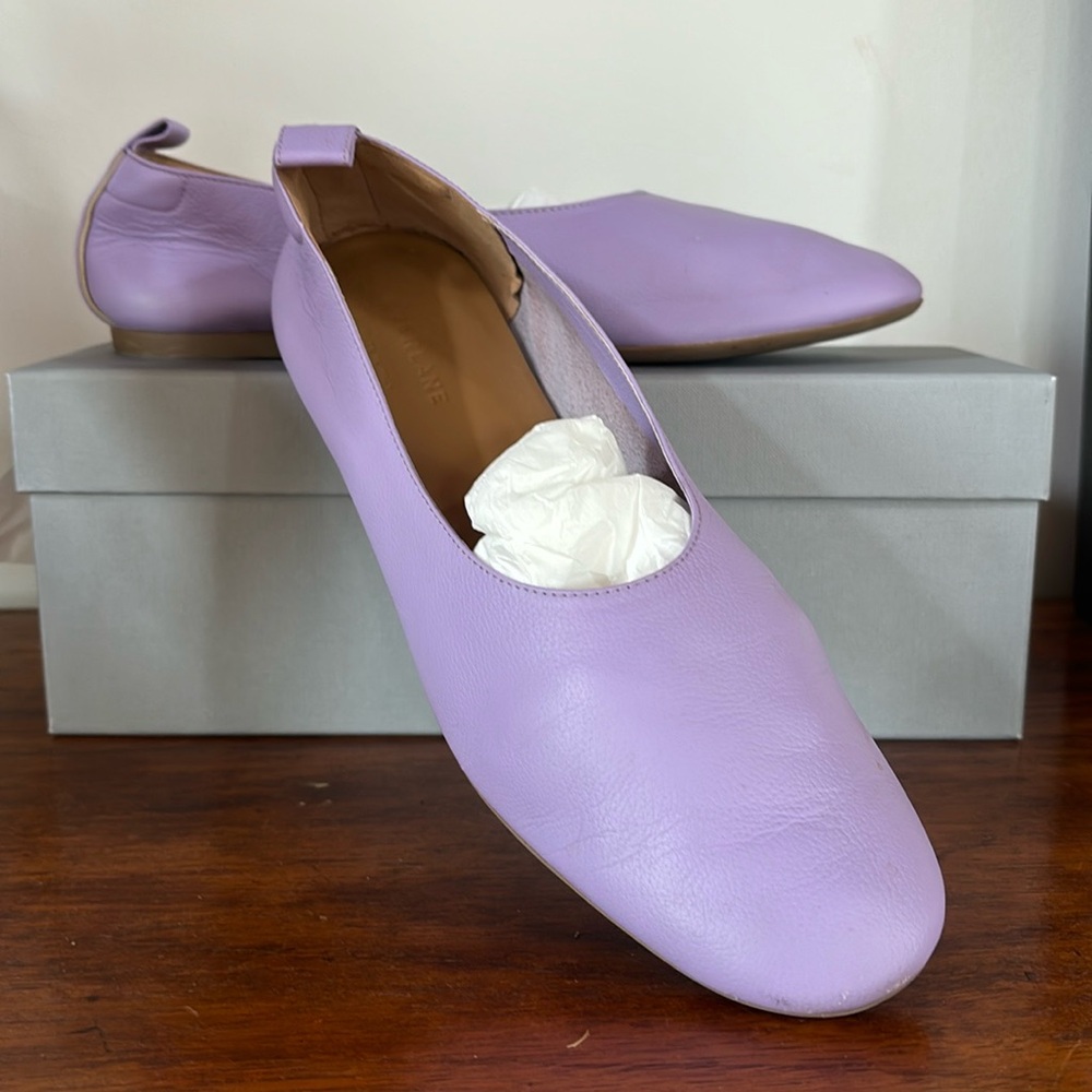 Everlane Day Glove size 9 EUC in rare lilac color. Soft Italian leather.